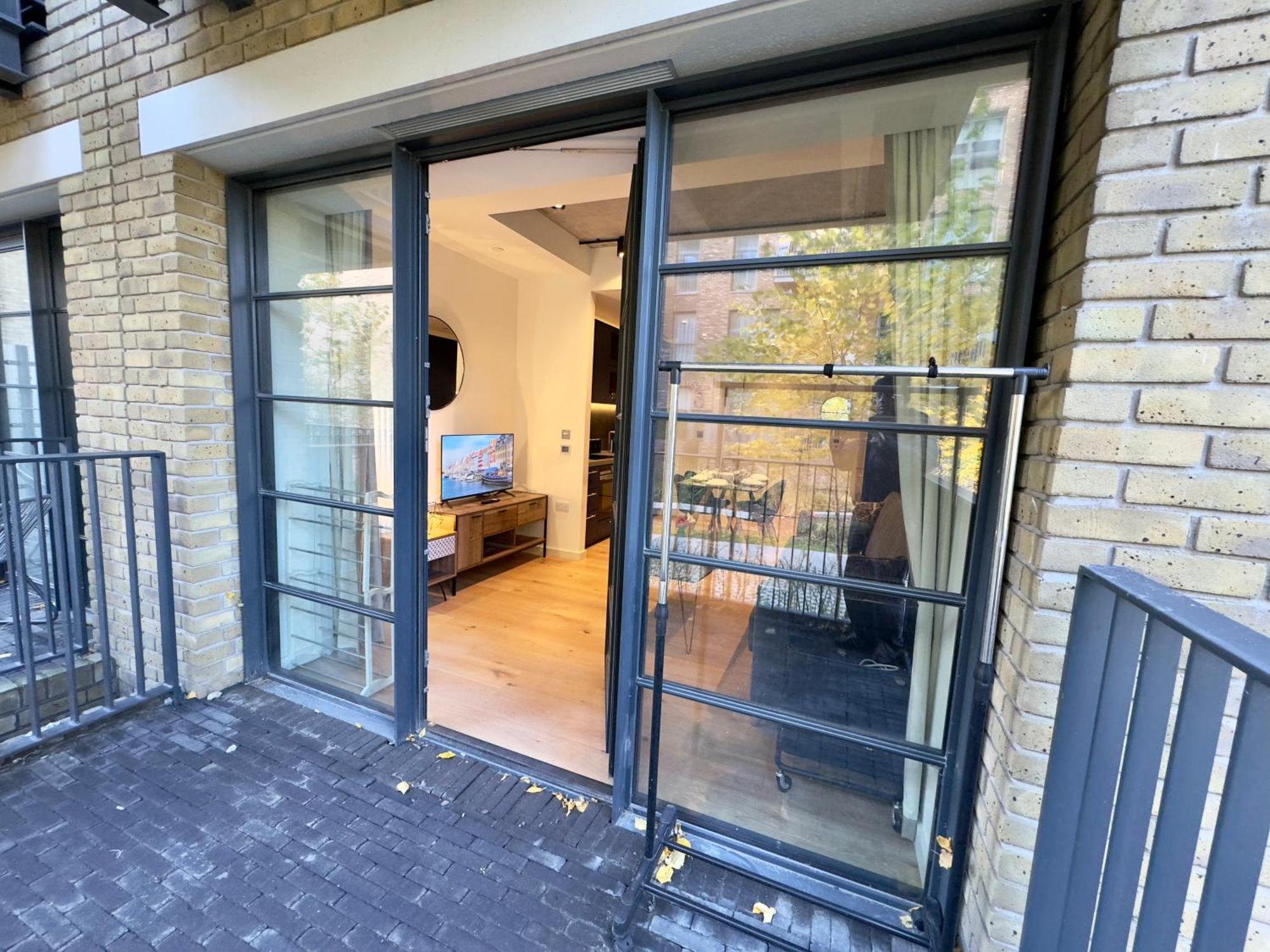 Amazing Cosy Apartment, Next To O2 Arena And Close To London Excel, Secure Parking Ngoại thất bức ảnh